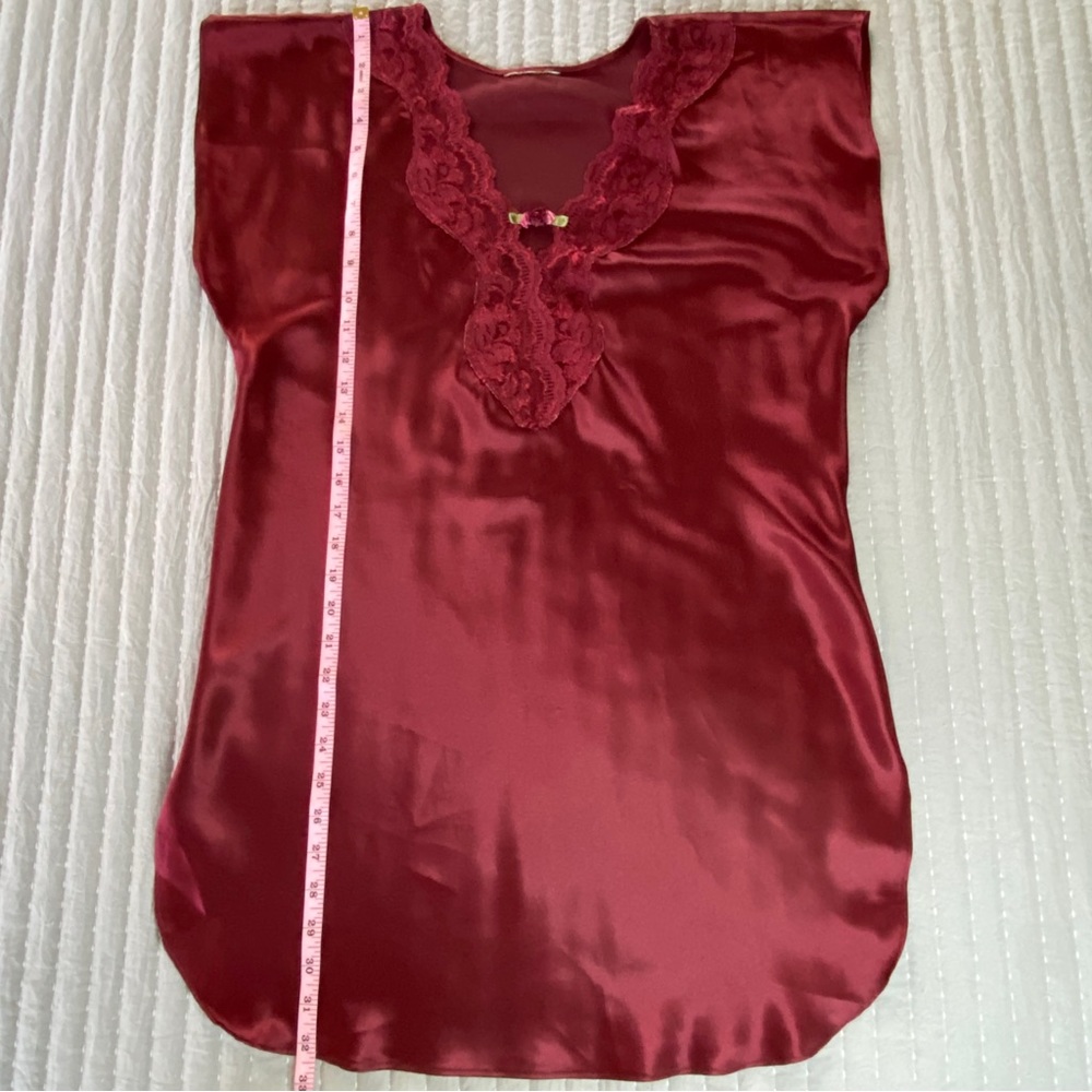 Vintage 80s Cranberry Satin Short Sleeve Nightgown - Size S - Picture 7 of 12